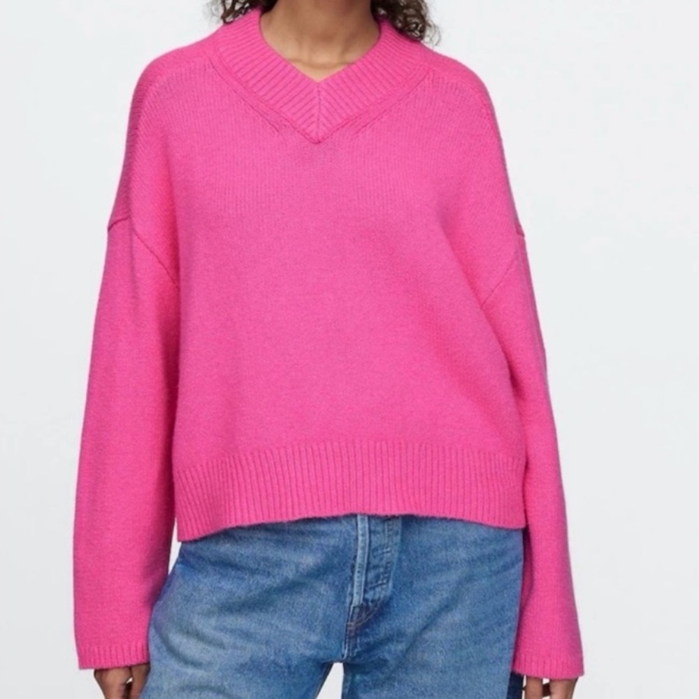 GAP Bright Pink V-Neck Sweater